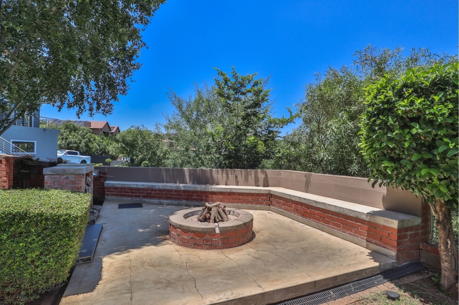 5 Bedroom Property for Sale in Xanadu Eco Park North West
